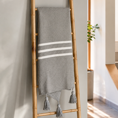 Set piecera marsella gris 210x70 + 4 fundas de cojín + rellenos gratis - Mandir Home