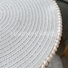 Individual Redondo Tela Pompones Crudo