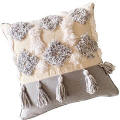 Funda de Cojín Boho Gris Borlas Cuadrada
