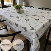 Mantel antimanchas Gallinas | lavable y sin plancha