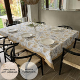 Mantel antimanchas Mariposas Beige | lavable y sin plancha