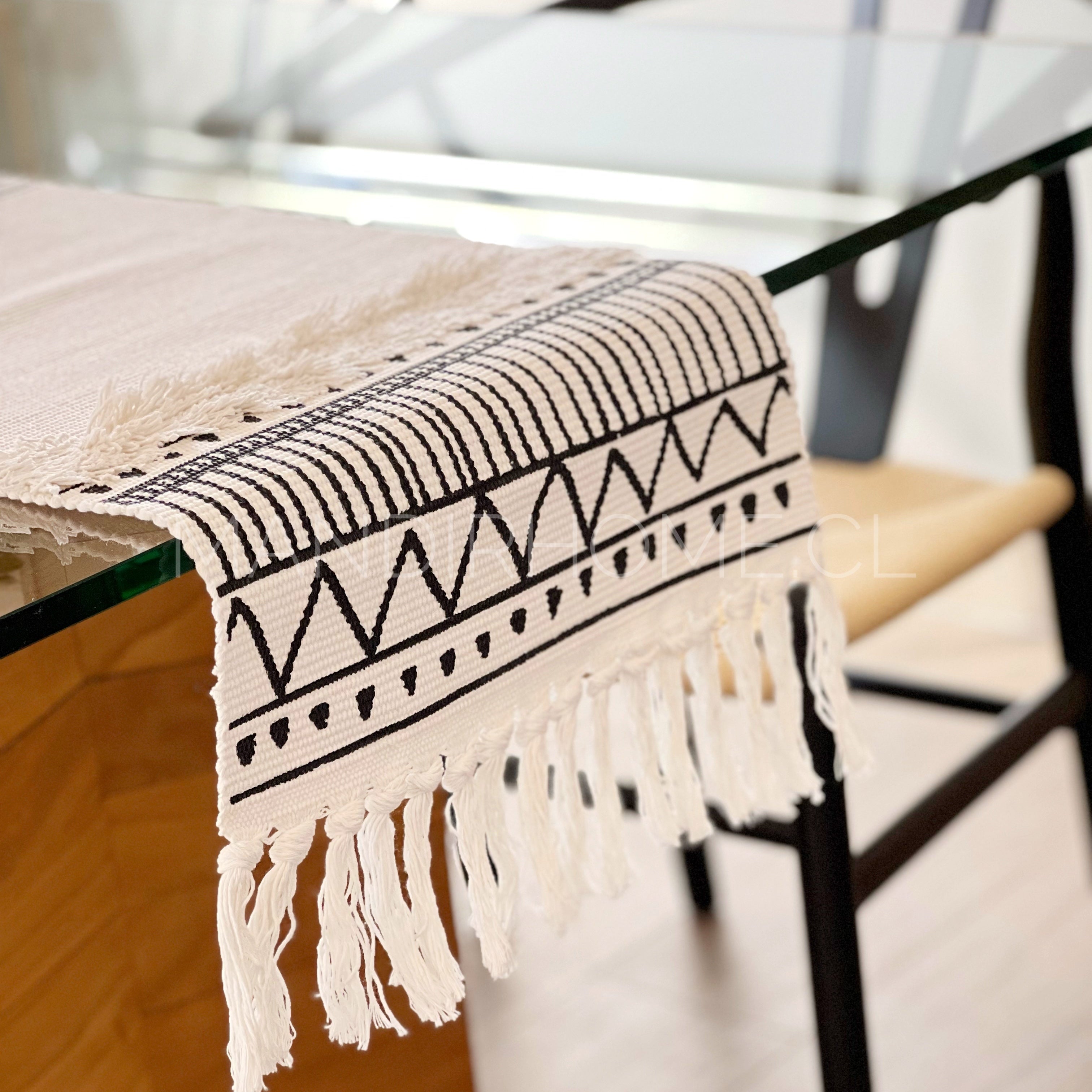 Camino de Mesa Boho Crudo y Negro 180x35cms