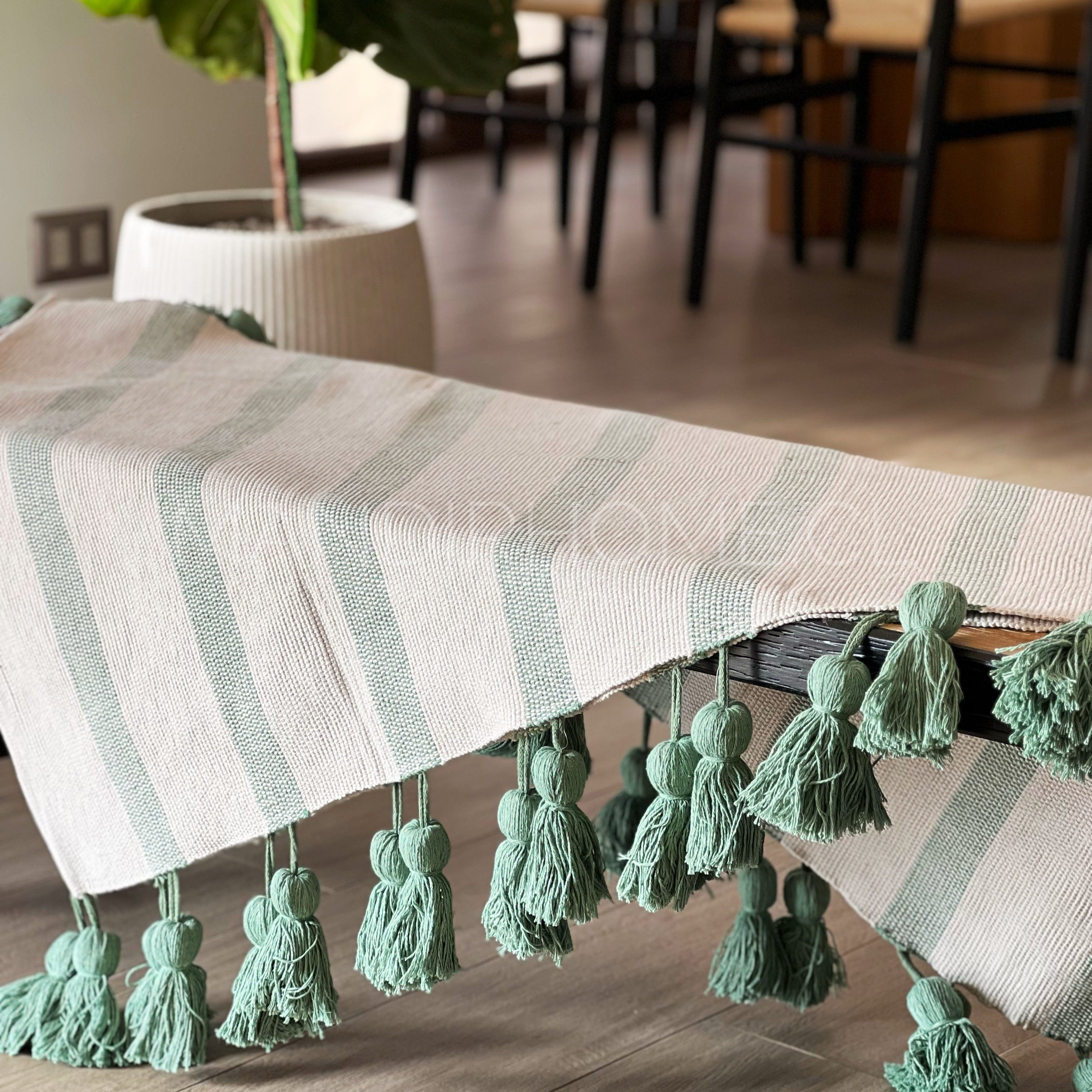 Piecera 2p/King Algodón Borlas Doble Menta 210x70cms