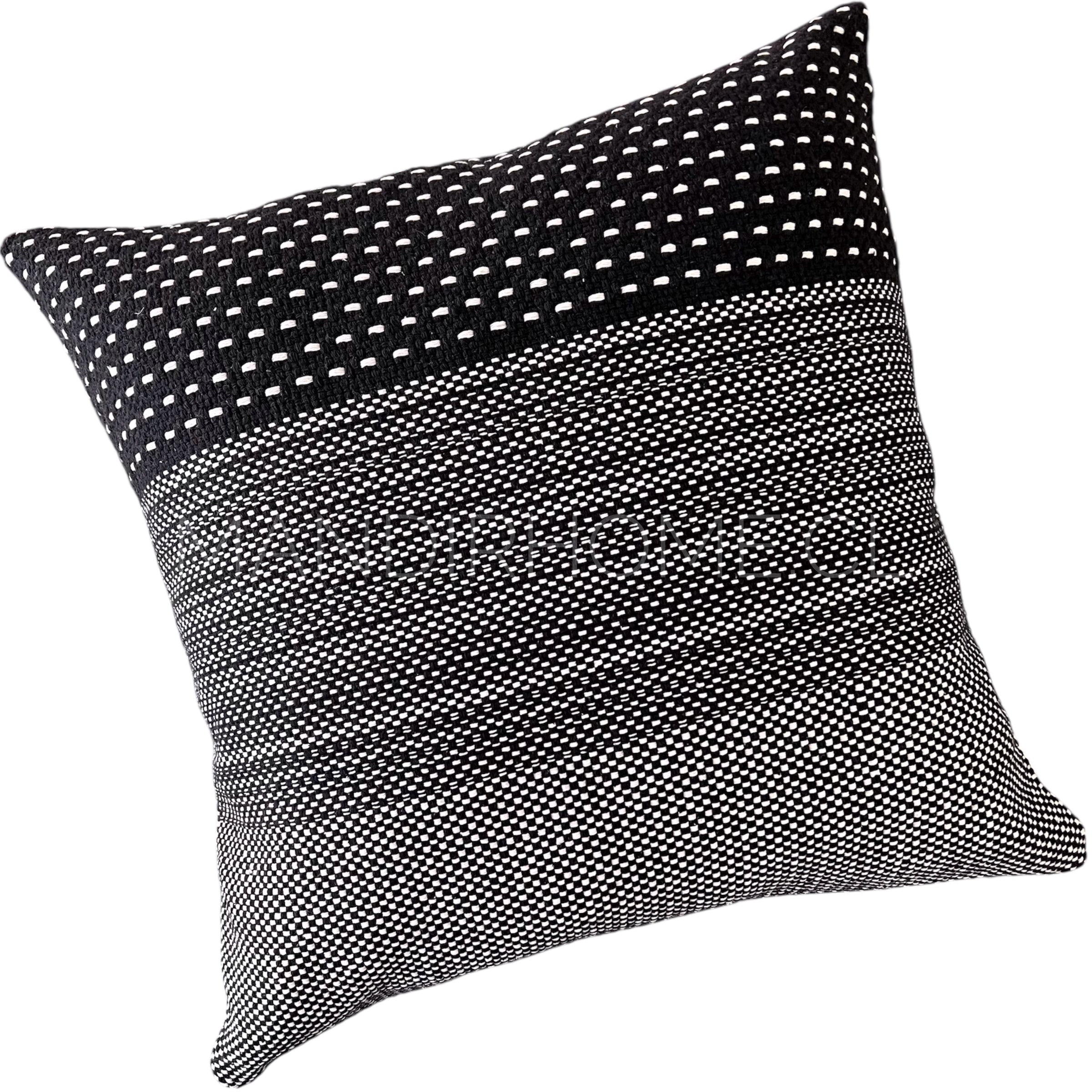 Funda de Cojín Boho Trama Negro Tejido Cuadrado 50x50cms