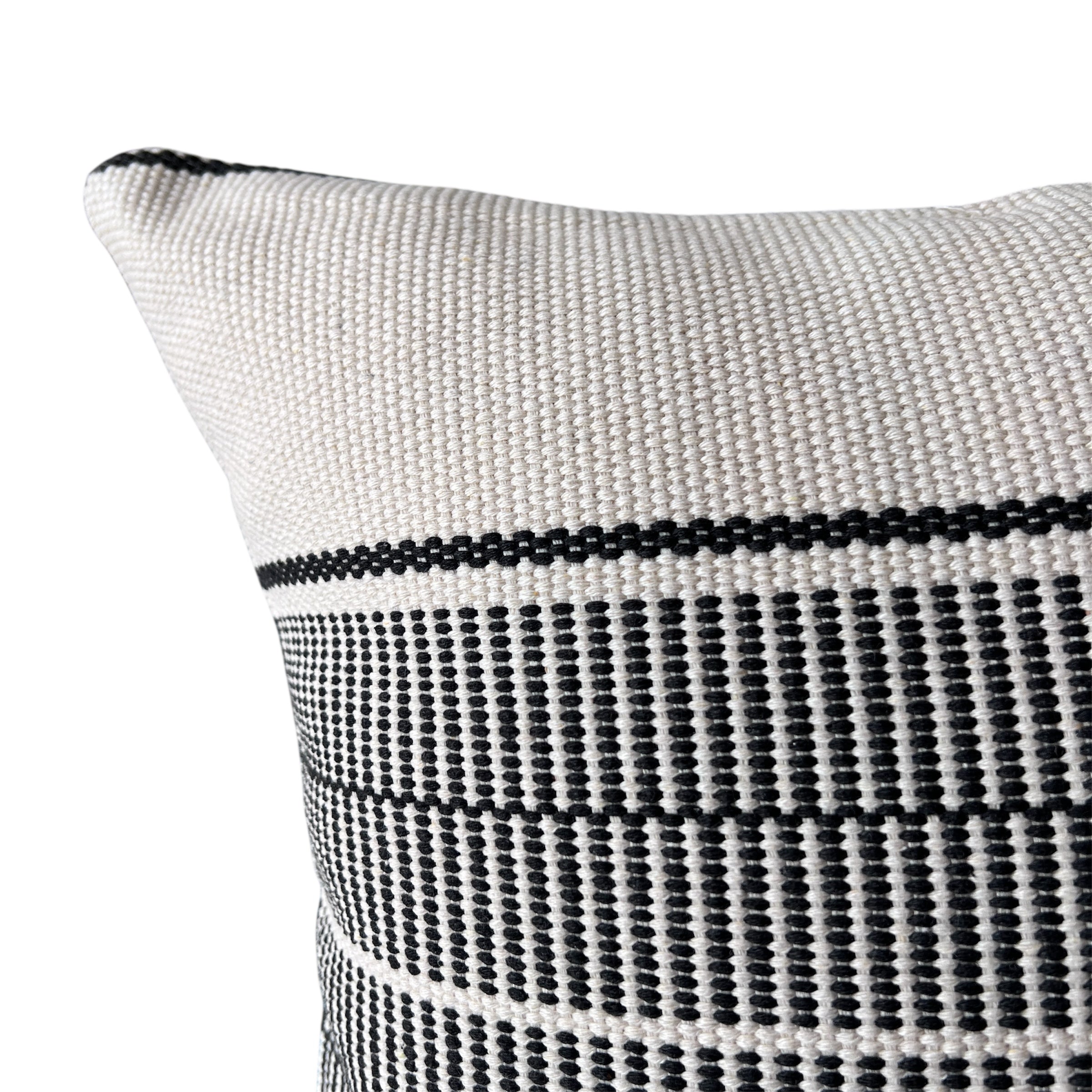 Funda de Cojín Boho Trama Negro Tejido Cuadrado 50x50cms