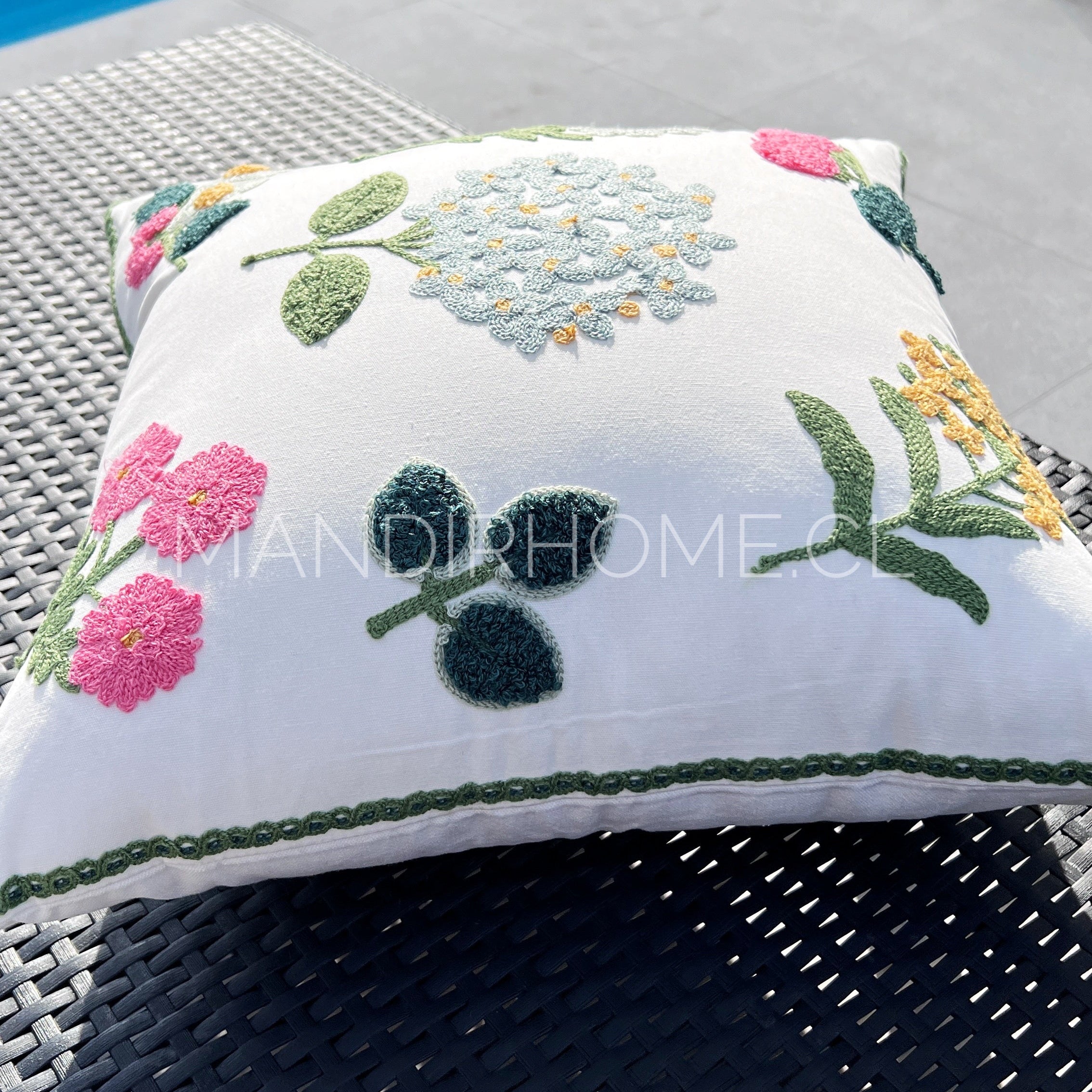 Funda de Cojín Bordada Hortensia 2.0 45x45cms