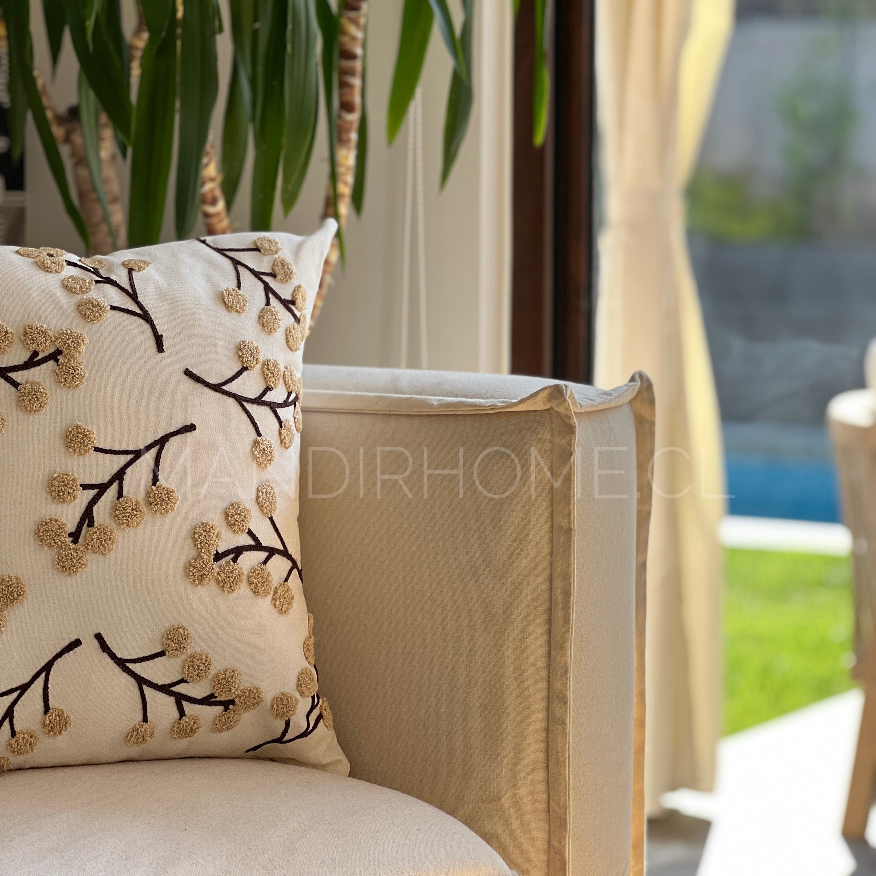 Funda de Cojín Bordada Ramitas Beige  45x45cms