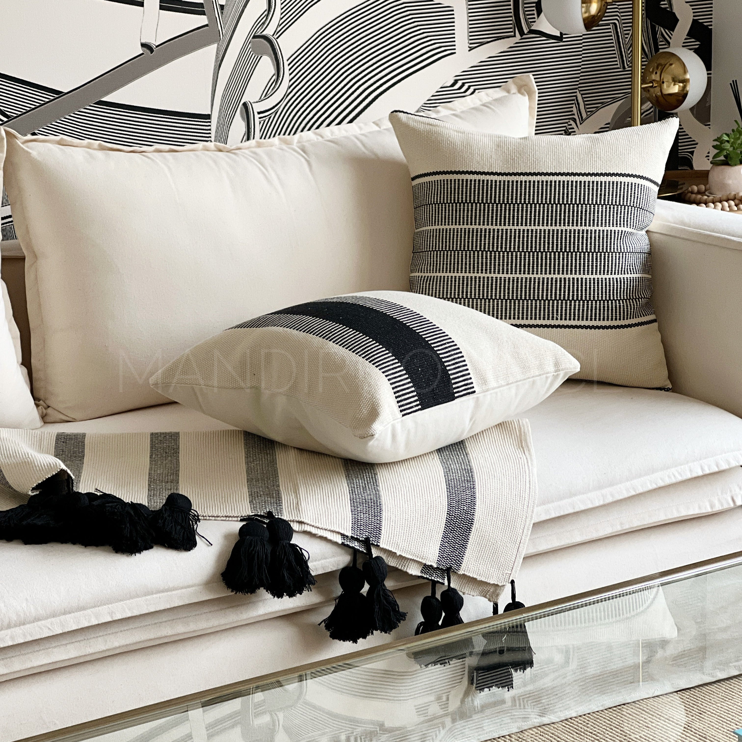 Funda de Cojín Boho Trama Negro Tejido Cuadrado 50x50cms