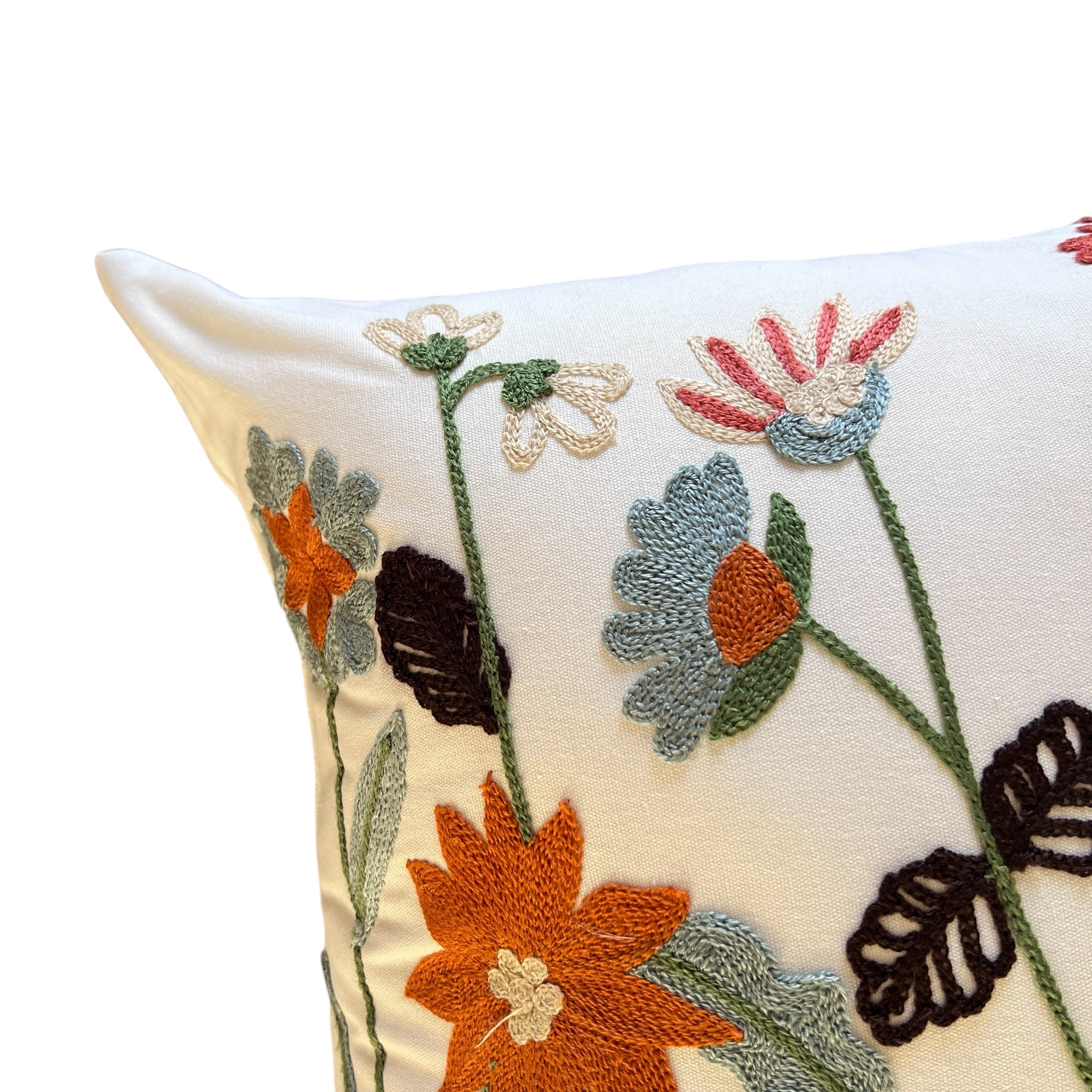 Funda de Cojín Bordada Jardin Tierra Cálido  45x45cms