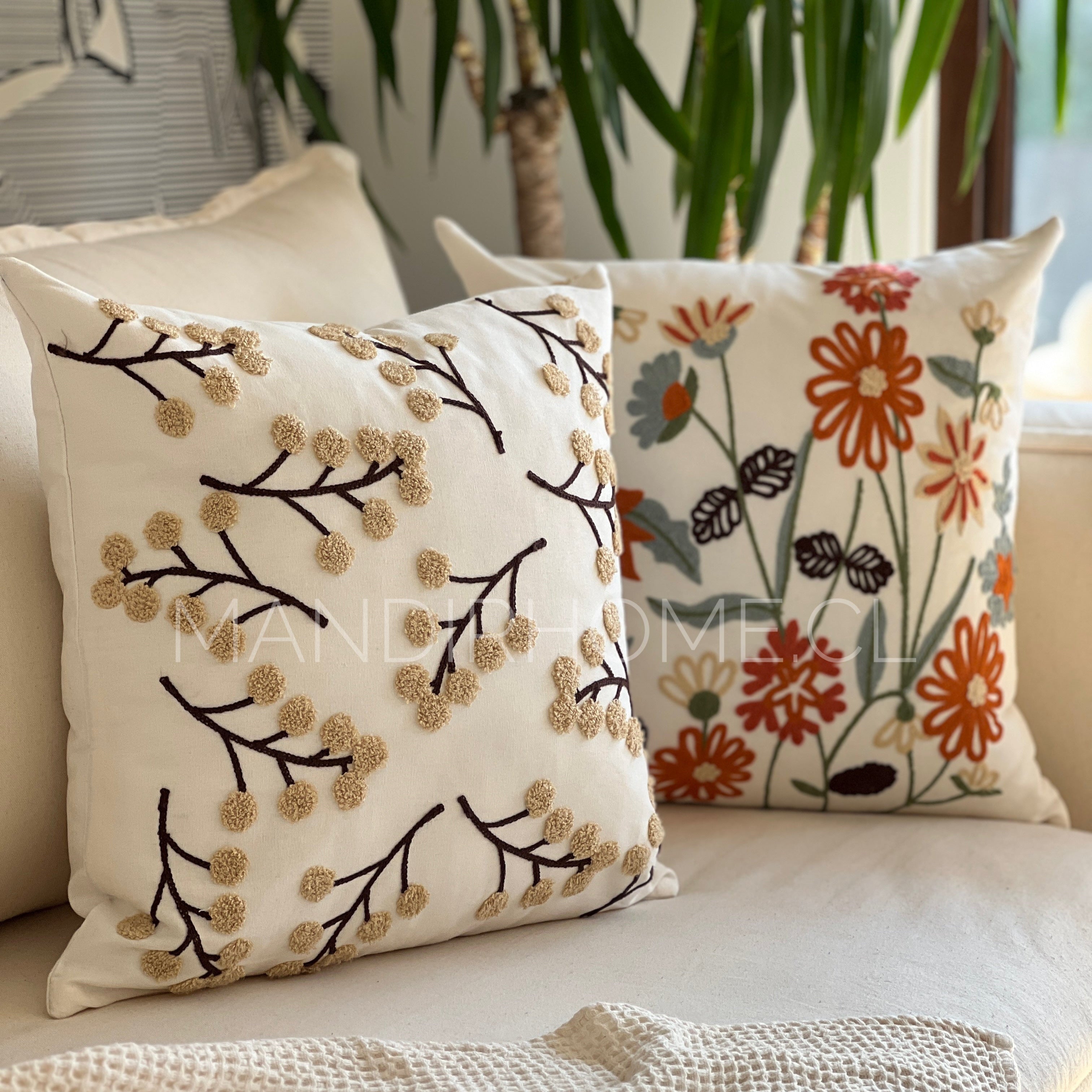 Funda de Cojín Bordada Ramitas Beige  45x45cms