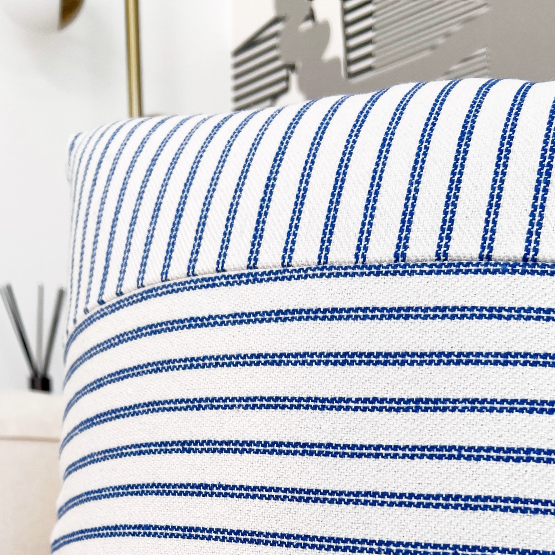 Funda de Cojín Natural Lino Listado Liso Azul 45x45cms