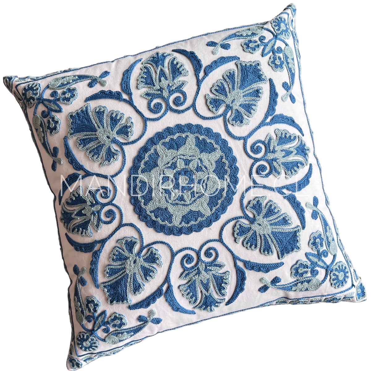 Funda de Cojín Bordado Mandala New Cuadrada 45x45cms