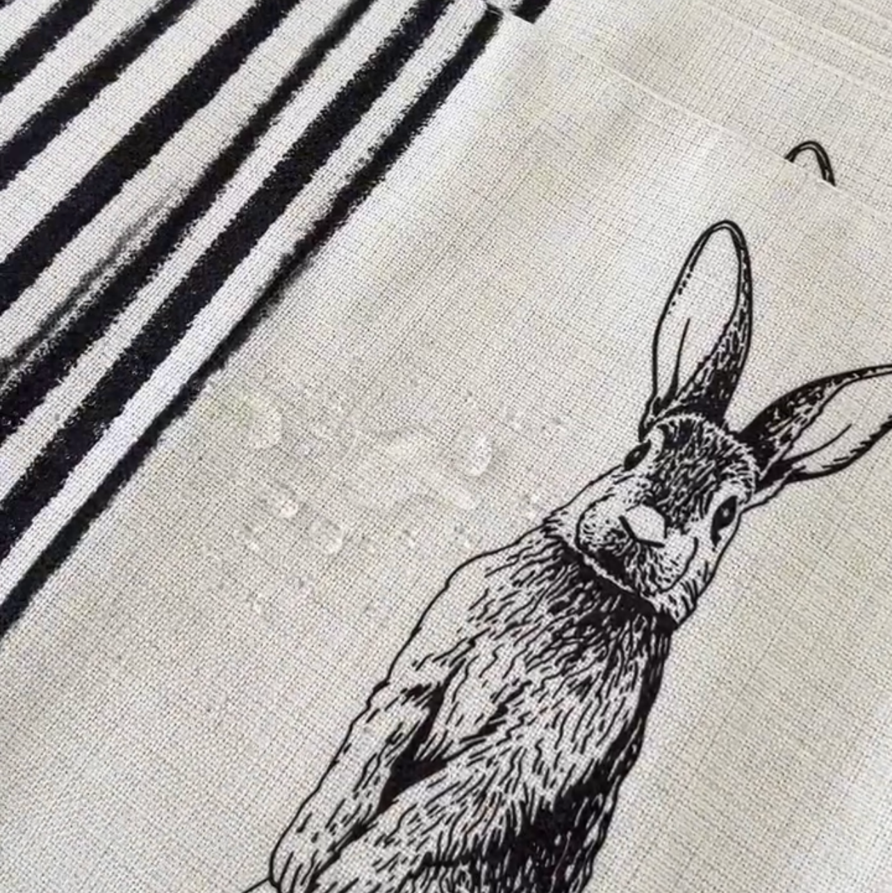 SET 6 Individuales Conejo Negro Tela Repelente y Antimanchas