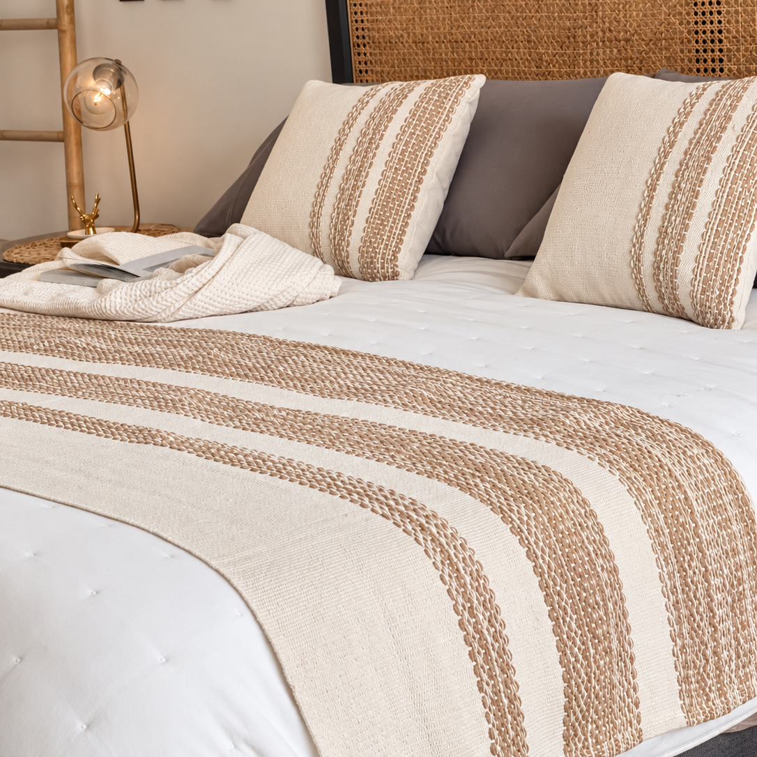 Set piecera Siena beige 210x70 + 2 fundas de cojín + rellenos gratis