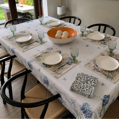 Mantel antimanchas Hortensias | lavable y sin plancha