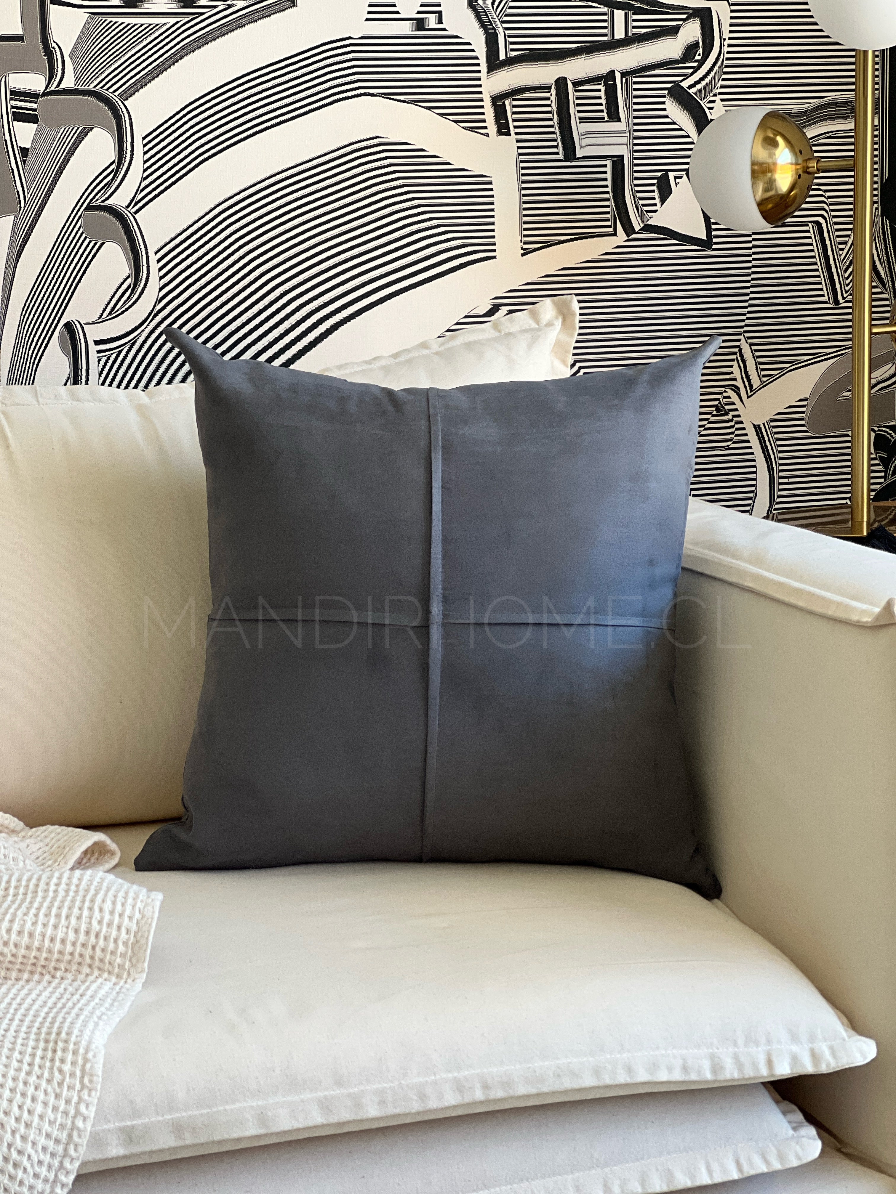 Funda de Cojín Gamuzado MAXI 50x50cms Gris Costuras