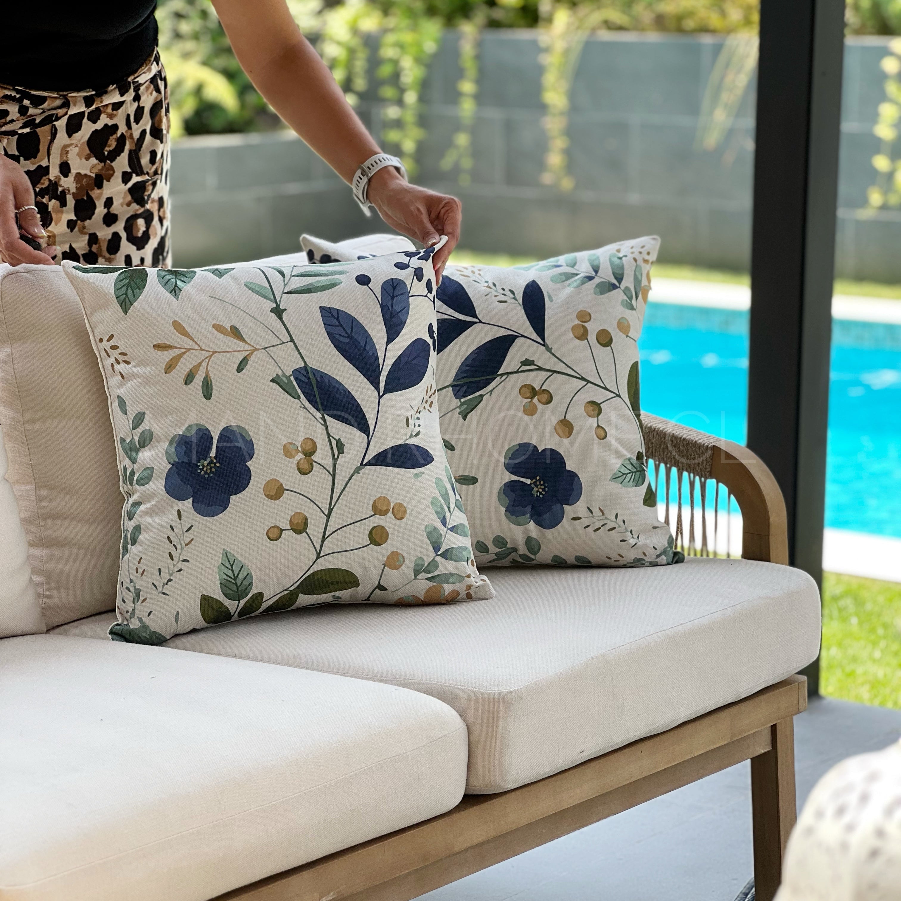 2X1 COMBOS ESTAMPADOS RAMAS AZUL 45X45cms