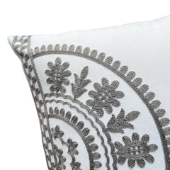 Funda de Cojín Bordado Medias Mandalas Gris Unicolor Cuadrada 45x45cms