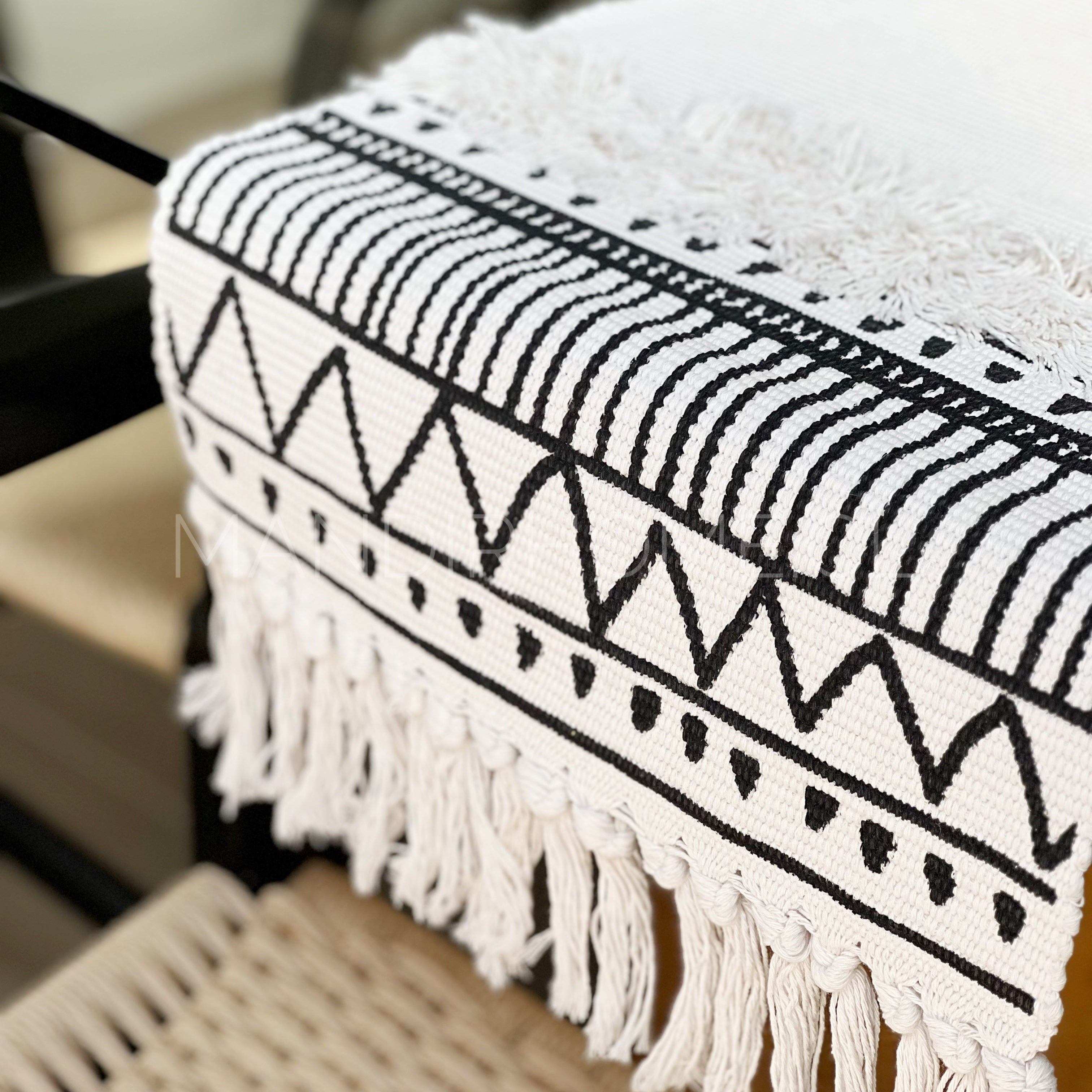 Camino de Mesa Boho Crudo y Negro 180x35cms