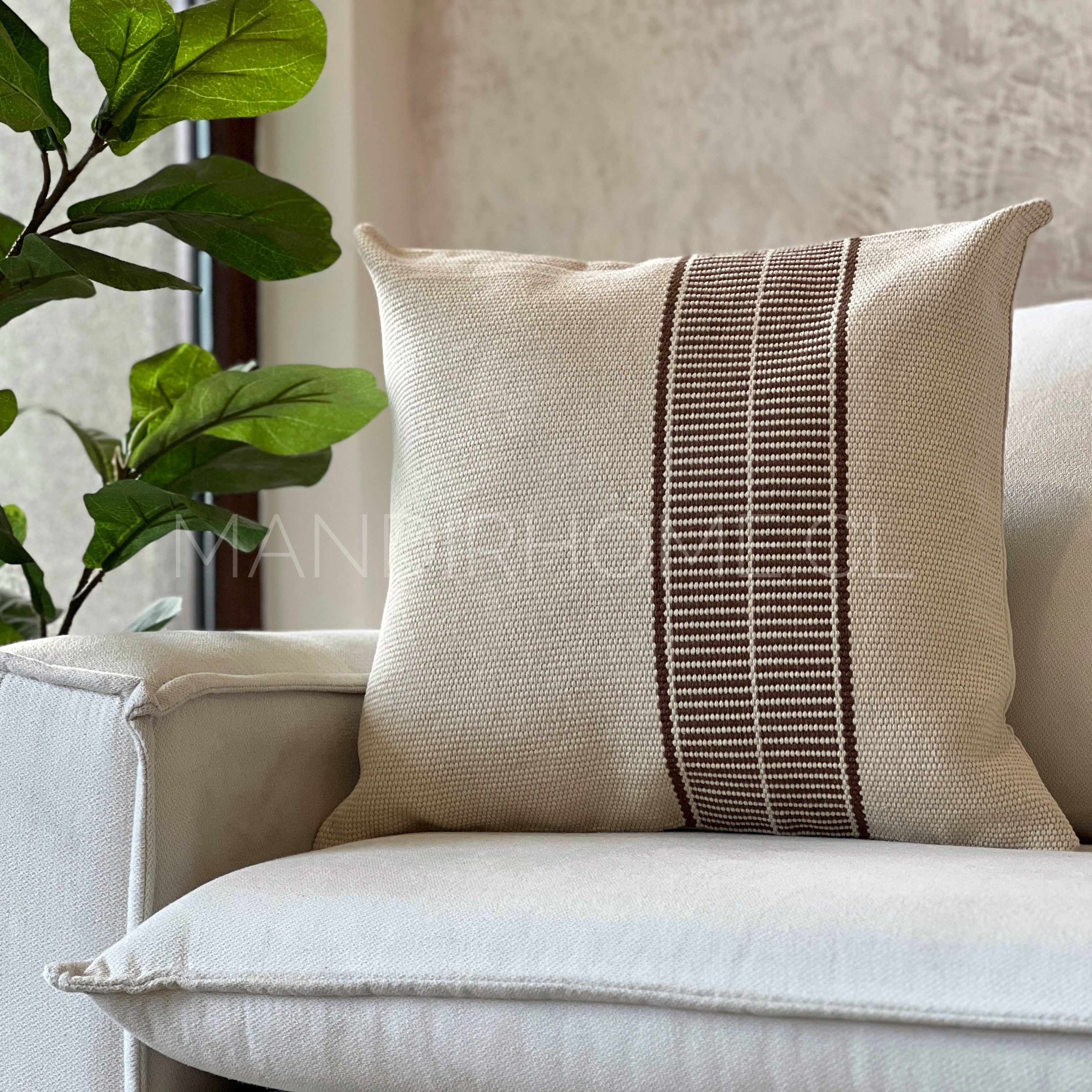 Funda de Cojín Boho Origen Café Tejido Cuadrado
