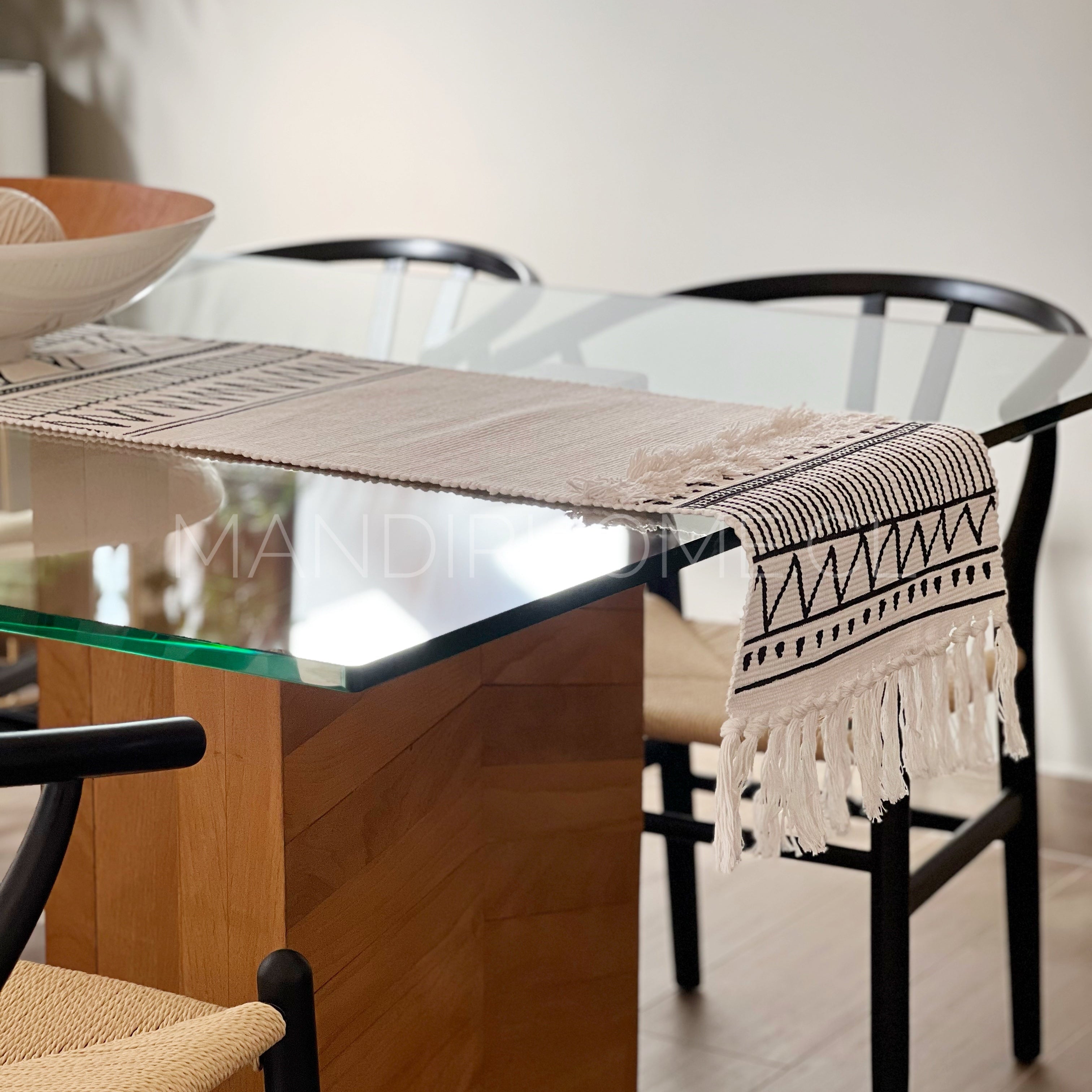 Camino de Mesa Boho Crudo y Negro 180x35cms