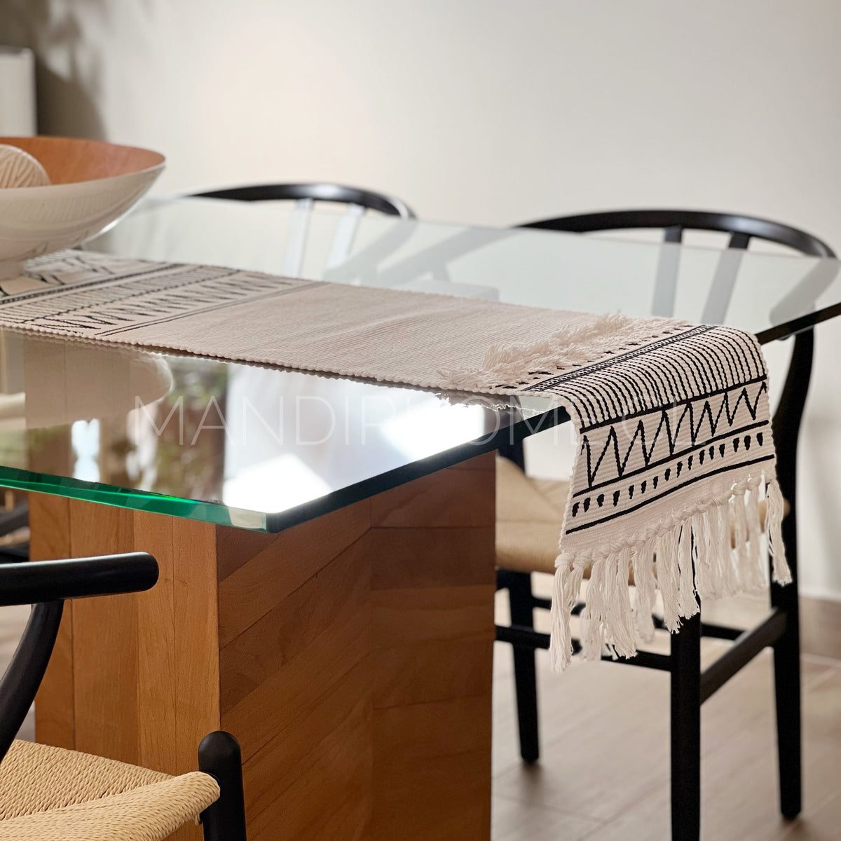 Camino de Mesa Boho Crudo y Negro 180x35cms