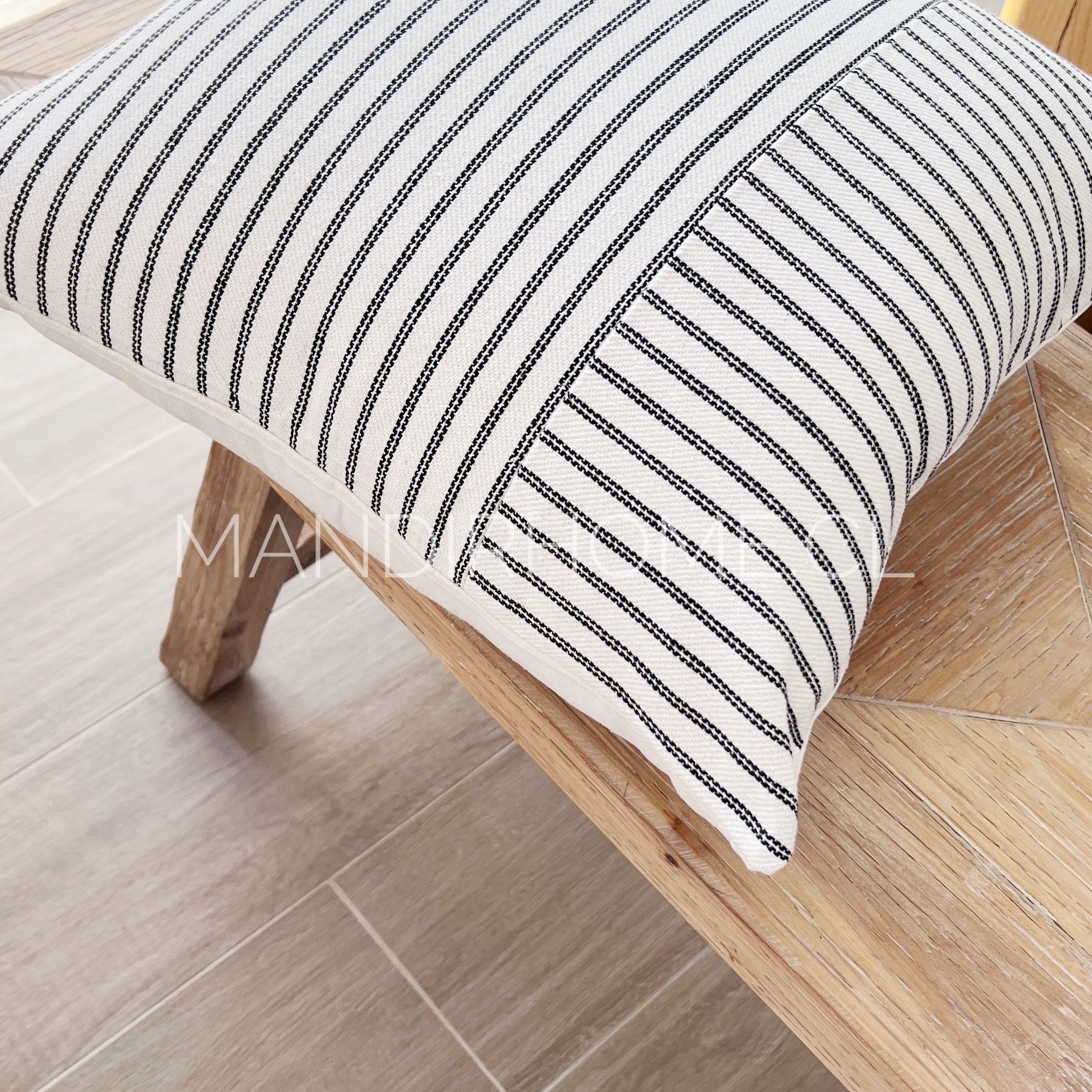 Funda de Cojín Natural Lino Listado Liso Negro 45x45cms