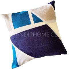 ¡Queda 1! Funda de Cojín Bordada Leopoldo Geométrico Azul Gris y Blanco.