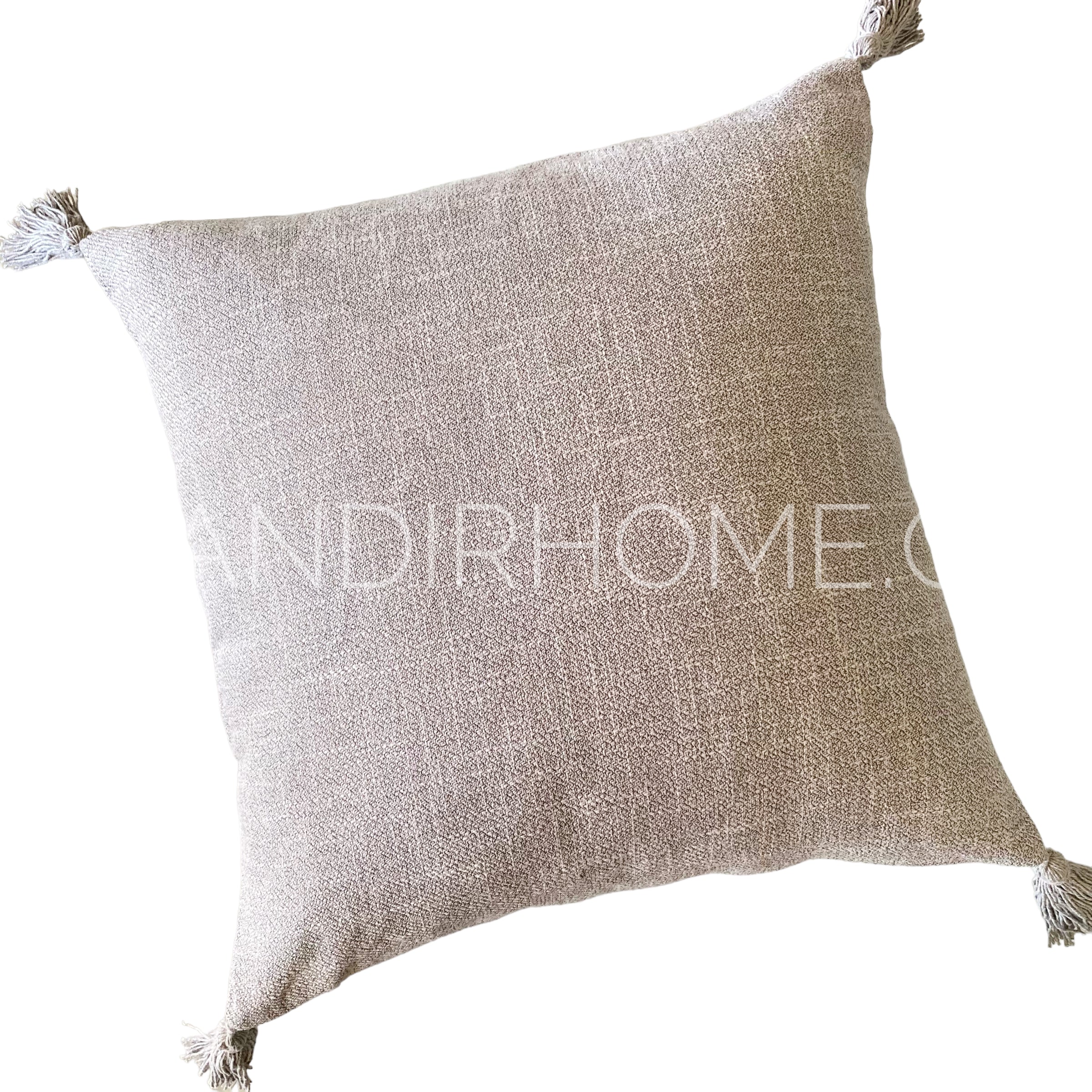 Funda de Cojín Simple Gris Borlas  Cuadrada