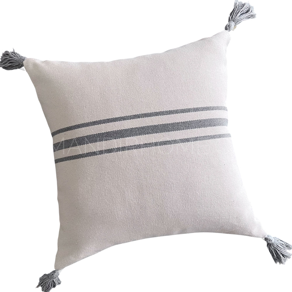 Cojín decorativo lineas gris con textura suave estilo minimalista