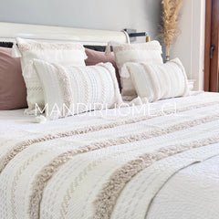 Set Piecera Boho Crudo Aplicaciones Líneas Borlas  200x60cms + 2 fundas cojín 45x45cms