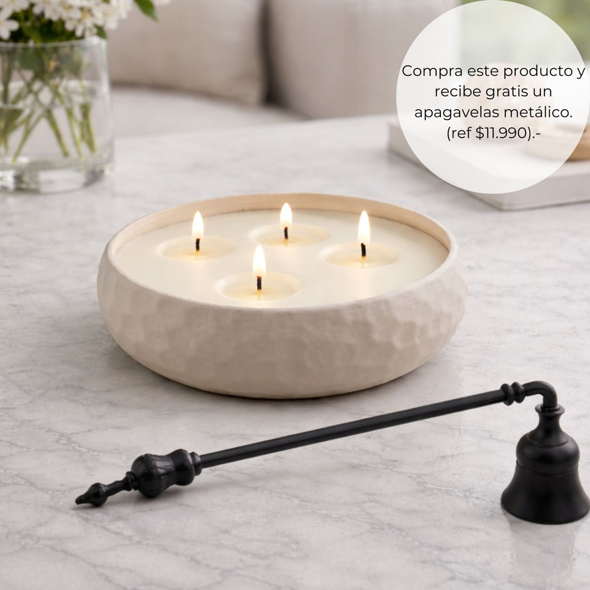 Vela decorativa de 4 mechas en contenedor de cerámica con apagavelas metálico de regalo