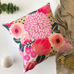 ¡Queda 1! Funda de Cojín Estampado Flores Rosado Damasco y Verde