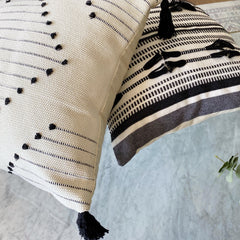 Funda Boho Kelim Lazos Negro Cuadrada