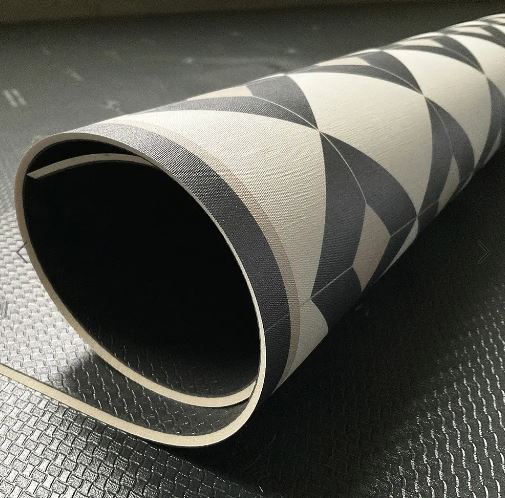 Alfombra Vinílica Dama Vintage 220x140cms/ A PEDIDO