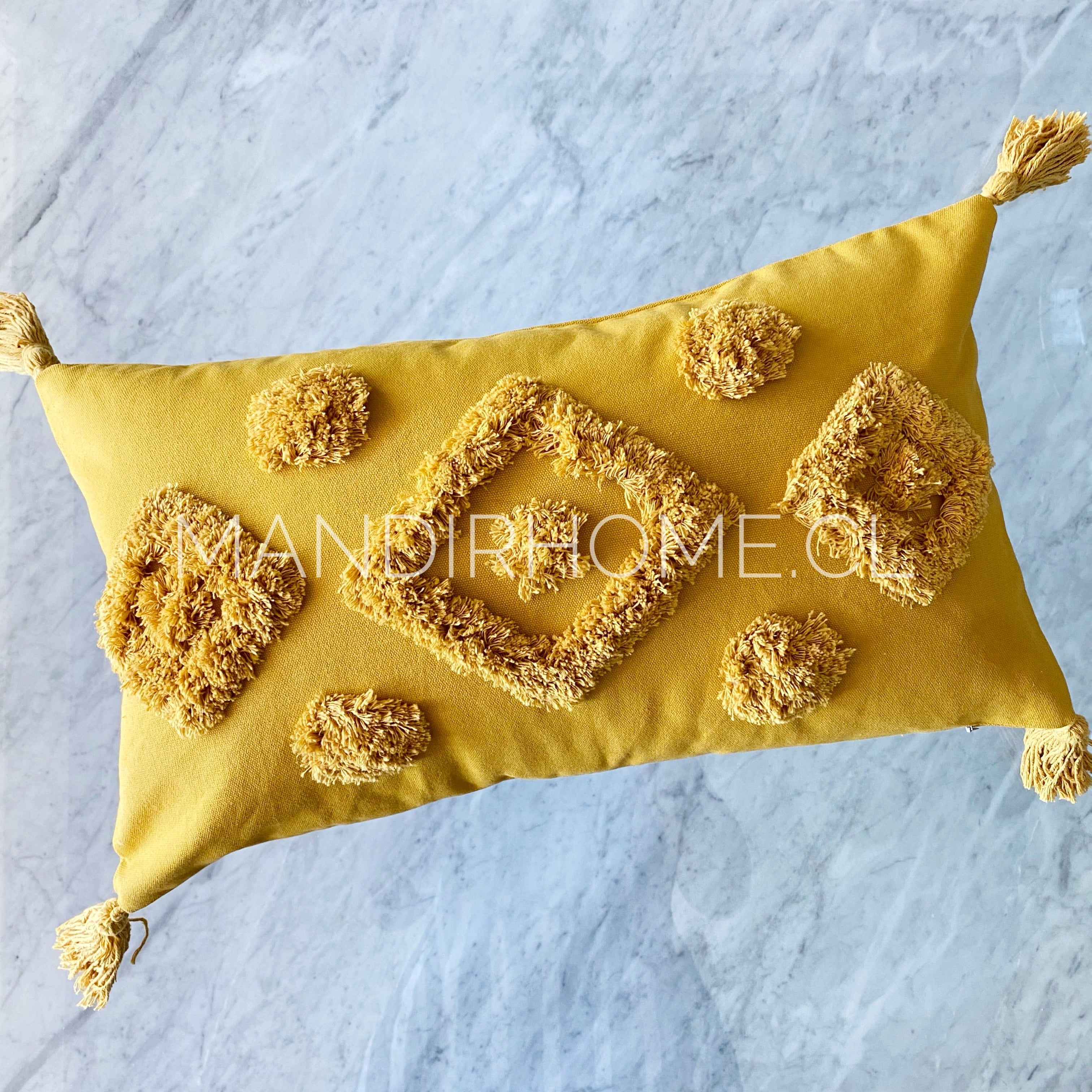 ¡Queda 1! Funda Cojín Boho Tribal Mostaza  Rectangular 30x50cms