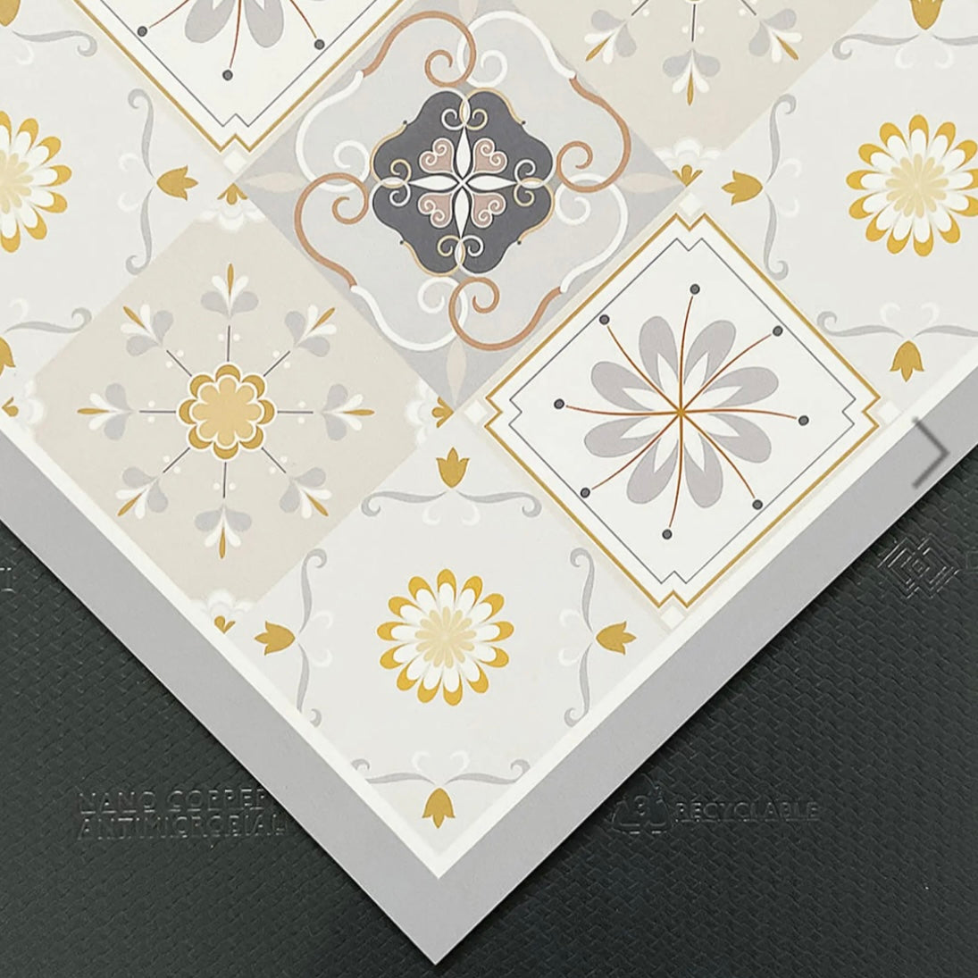 Alfombra Vinílica Baldosa Clásica Amarilla 220x140cms/ A PEDIDO