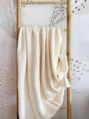 Manta Crudo Punto Borlas Esquinas 180x120cms