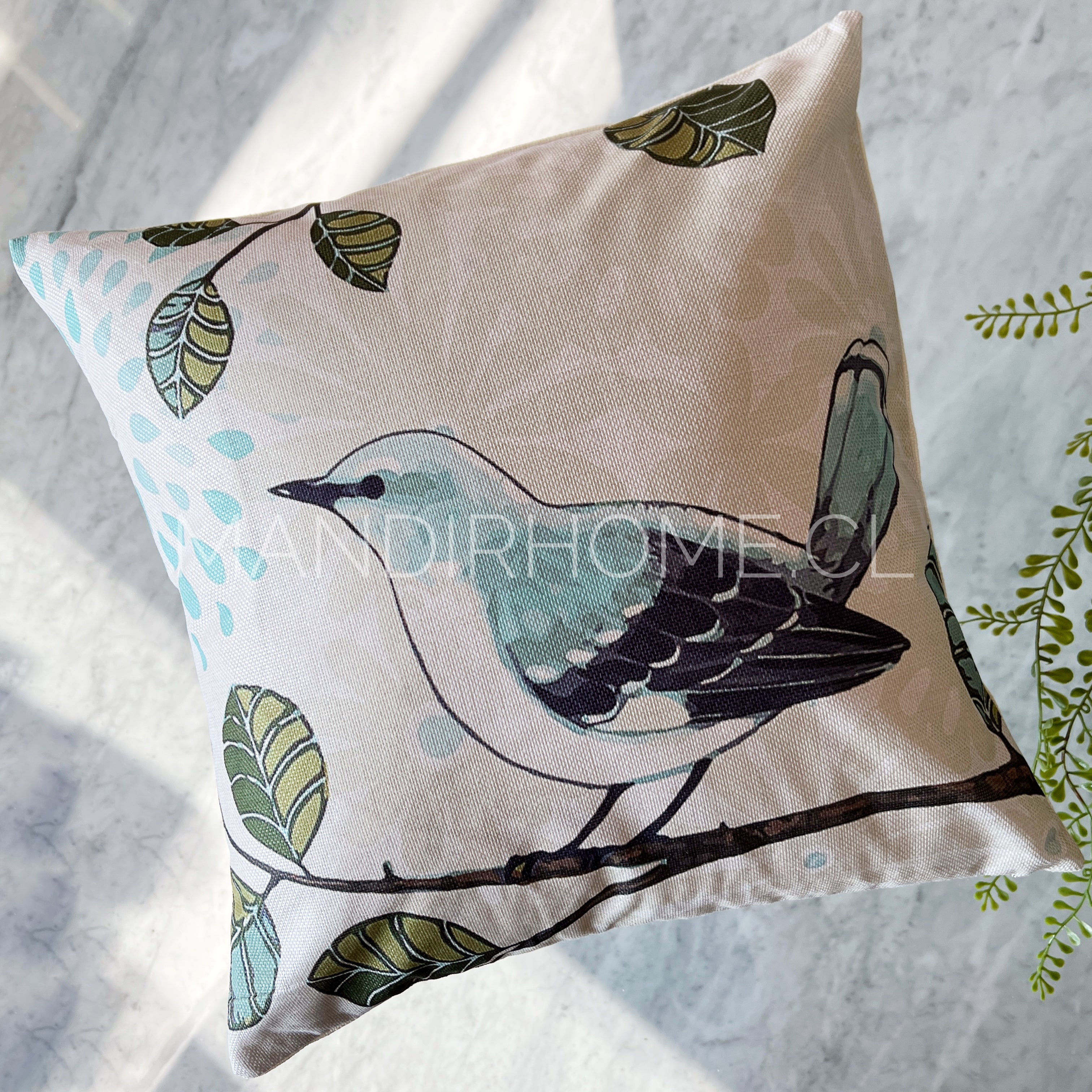 Funda de Cojín Estampada Pajarito María Paz 45x45cms