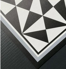 Alfombra Vinílica Pirámide Black 220x140cms/ A PEDIDO